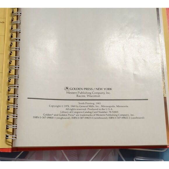 Betty Crockers Cookbook 1983 Tenth Printing Golden Press Spiral Hardcover Recipe - Picture 3 of 11